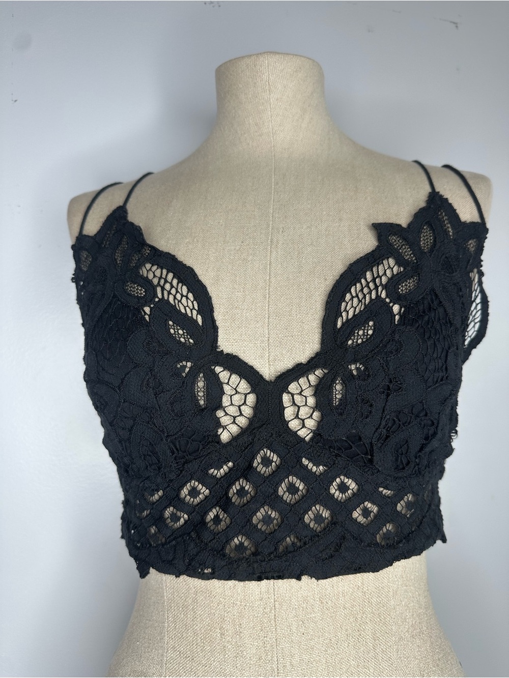 FREE PEOPLE One Adella Bralette Black size medium